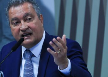 agenda-economica-e-social-do-governo-priorizou-maioria,-diz-rui-costa