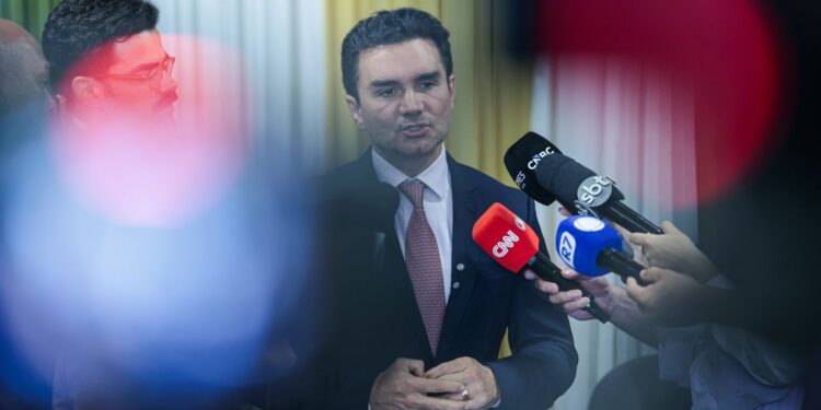 celso-sabino-deixa-o-ministerio-do-turismo