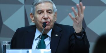 pf-pede-mais-tempo-para-concluir-pericia-de-augusto-heleno