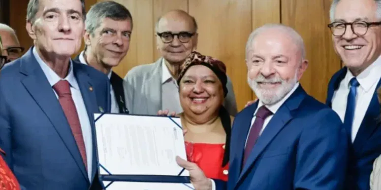 oms-entrega-ao-brasil-certificado-de-eliminacao-da-transmissao-vertical-do-hiv-como-problema-de-saude-publica