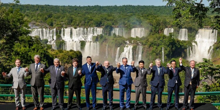 acordo-ue-mercosul-sera-assinado-mesmo-com-oposicao-francesa,-diz-lula