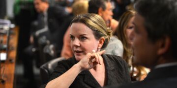 gleise-culpa-selic-pela-divida-publica-e-nao-as-despesas-do-governo