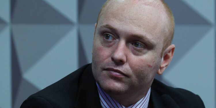 pgr-e-a-favor-de-progressao-de-regime-ao-hacker-walter-delgatti