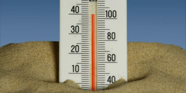 brasil-continua-sob-calor-intenso-apos-o-natal;-inmet-emite-alerta-vermelho-para-oito-estados