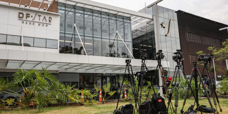 bolsonaro-apresenta-crise-de-solucos-e-pressao-alta-apos-procedimento