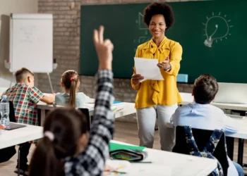 professores-conquistam-direito-de-acumular-cargos-publicos-de-qualquer-natureza-com-promulgacao-da-ec-138