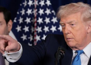 trump-indica-dialogo-com-vice-e-descarta-lider-da-oposicao-venezuelana