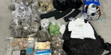 cerca-de-900-municoes-de-fuzil-e-carregadores-sao-apreendidos-pela-pm-em-vera-cruz