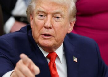 trump-diz-que-estados-unidos-“estao-prontos-para-ajudar-o-ira”