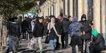 trump-anuncia-tarifas-de-25%-a-paises-que-negociarem-com-ira