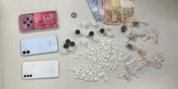 pm-prende-suspeitos-de-trafico-de-drogas-em-vida-nova