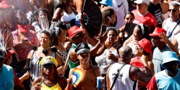 ativistas-denunciam-‘blackface’-em-fantasias-de-carnaval